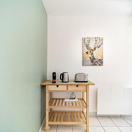 Appartement Cosy Avec Balcony And Garage-Charpennes Вильорбан Екстериор снимка