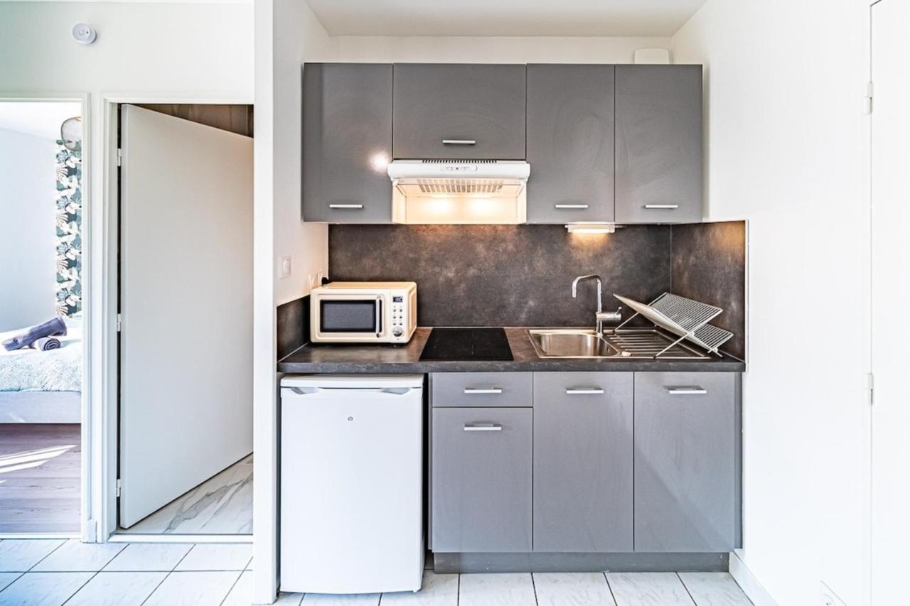 Appartement Cosy Avec Balcony And Garage-Charpennes Вильорбан Екстериор снимка